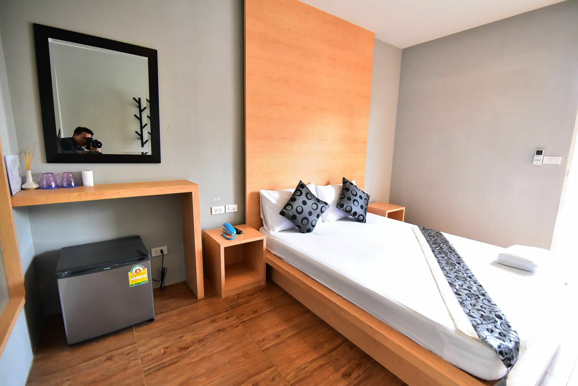 Love Box Resort Bangkok Buitenkant foto