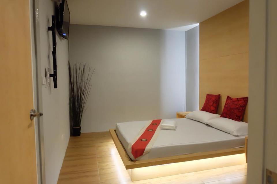 Love Box Resort Bangkok Buitenkant foto